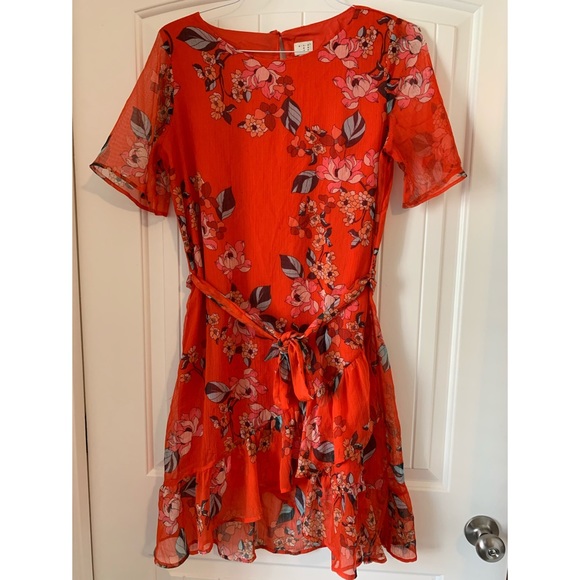 a new day Dresses & Skirts - A New Day Women’s Short Sleeved Floral Dress with Bow size M
